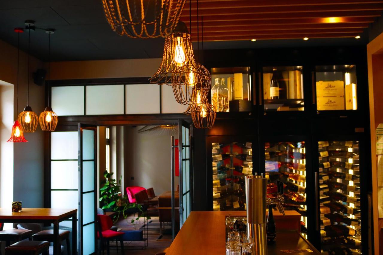Alexxanders Hotel & Boardinghouse, Restaurant ケムニッツ エクステリア 写真