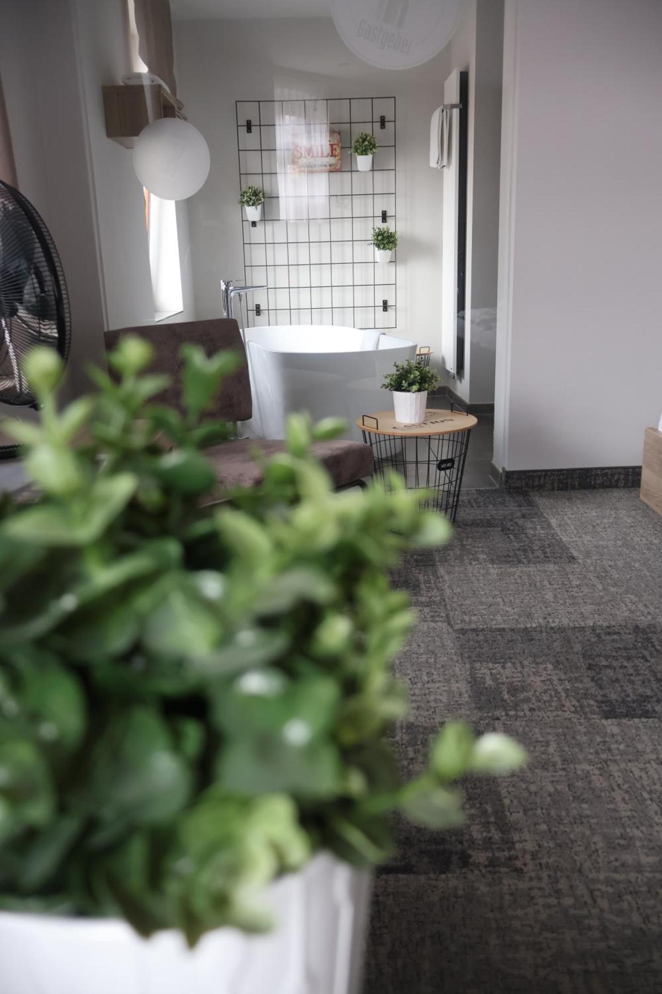 Alexxanders Hotel & Boardinghouse, Restaurant ケムニッツ 部屋 写真