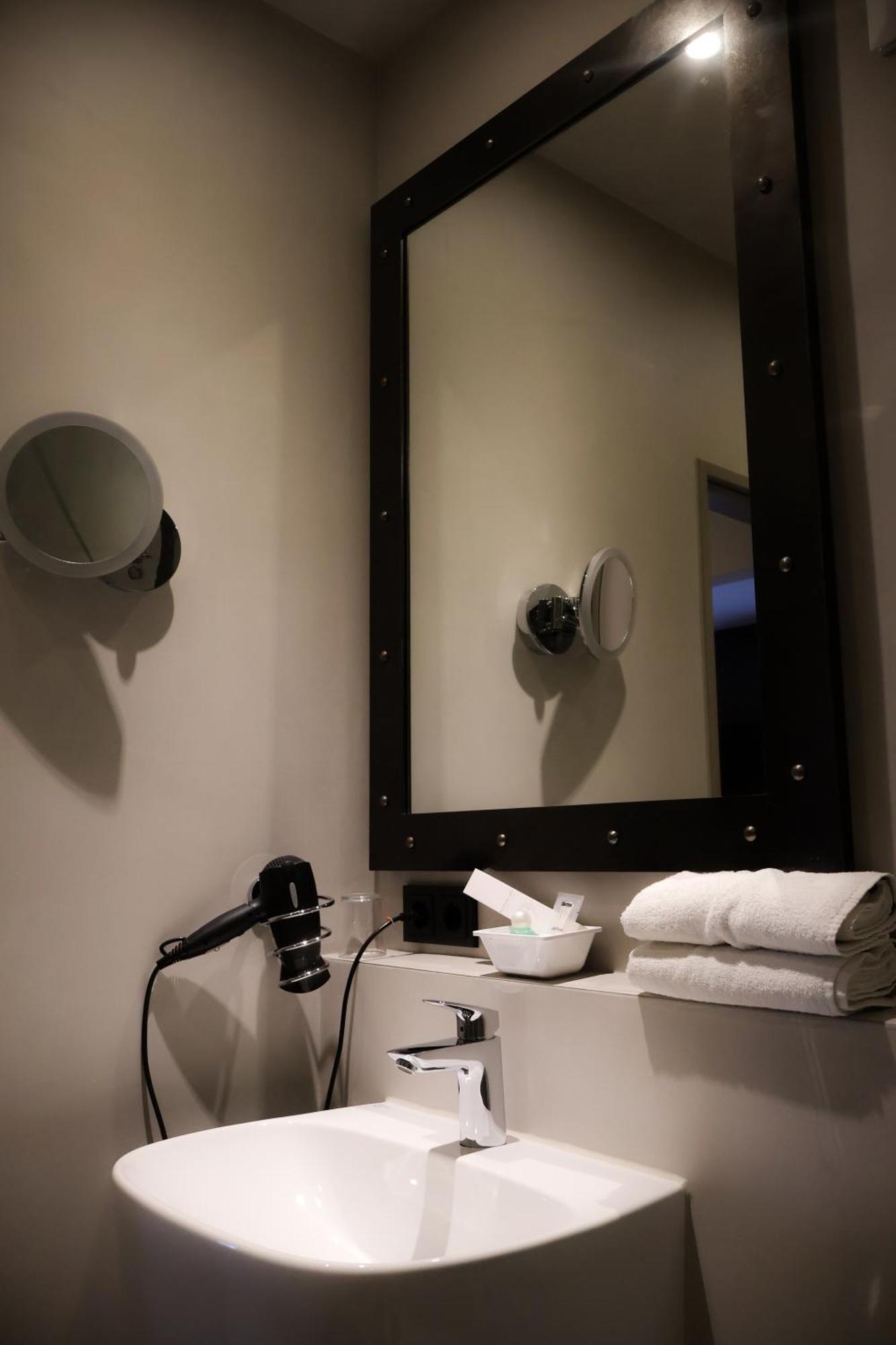 Alexxanders Hotel & Boardinghouse, Restaurant ケムニッツ 部屋 写真