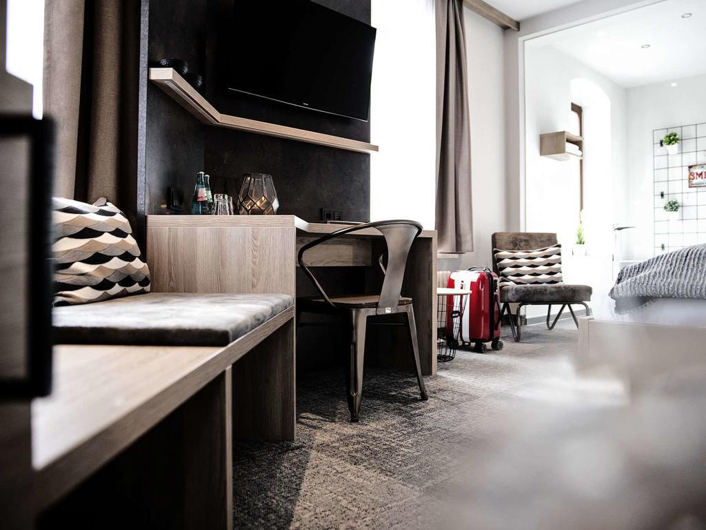 Alexxanders Hotel & Boardinghouse, Restaurant ケムニッツ エクステリア 写真