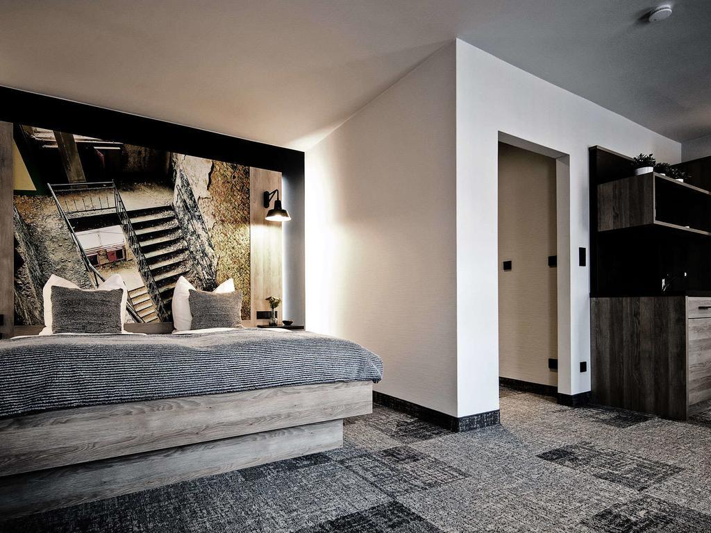 Alexxanders Hotel & Boardinghouse, Restaurant ケムニッツ エクステリア 写真
