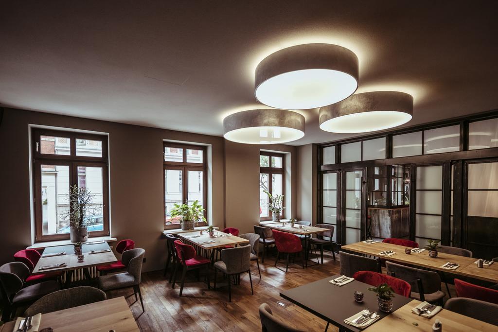 Alexxanders Hotel & Boardinghouse, Restaurant ケムニッツ エクステリア 写真