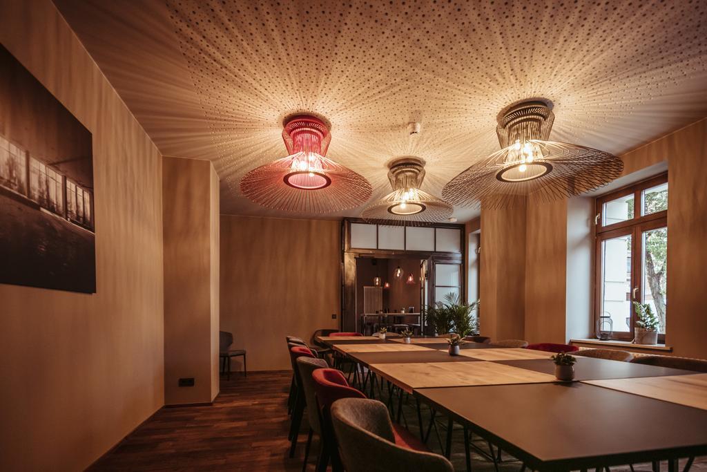 Alexxanders Hotel & Boardinghouse, Restaurant ケムニッツ エクステリア 写真